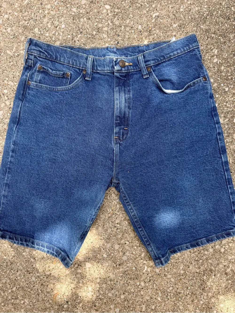 Wrangler Men’s Size 34 Relaxed Fit Denim Jorts 100% Cotton